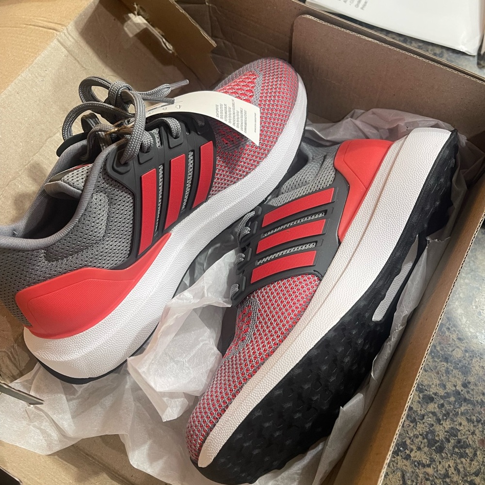 Adidas Boys Red and Gray Sneakers Size 4